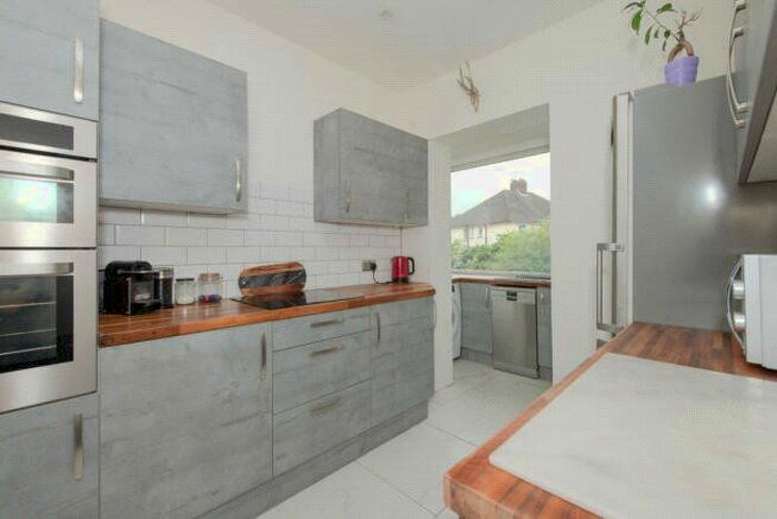 2 Bedroom Flat To Rent In St Chads View, Headingley, Leeds, LS6