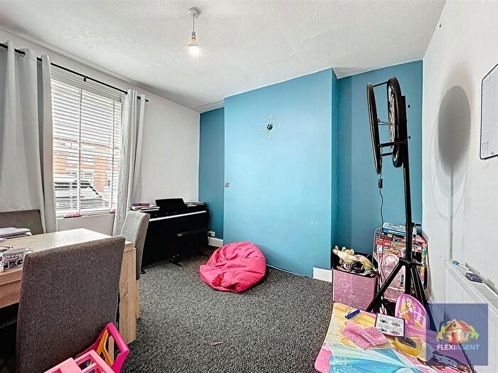 3 Bedroom Terraced House For Sale In Warwick Street, Southport, PR8