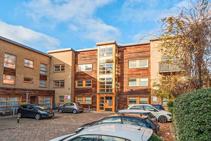 2 Bedroom Flat To Rent In Denmark Place, London, E3