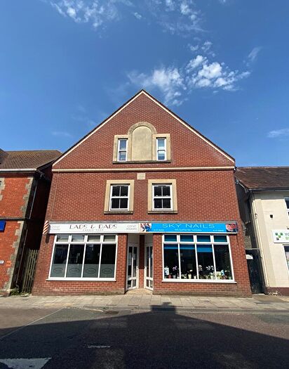 1 Bedroom Flat To Rent In Phoenix House, Newbury, Gillingham, SP8