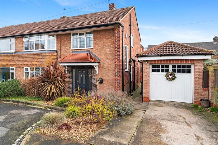 3 Bedroom Detached House For Sale In Warwick Grove, Hartlepool, TS26