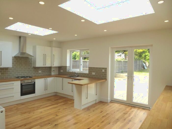 4 Bedroom Property To Rent In Mitcham Lane, London, SW16