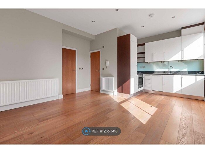 1 Bedroom Flat To Rent In Greenwood Road, London, E8