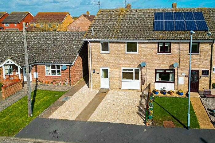3 Bedroom End Of Terrace House To Rent In Rutland Way, Manea, PE15