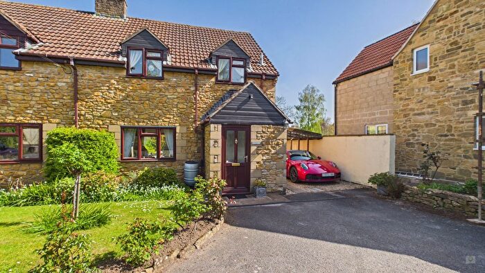 3 Bedroom Semi Detached House For Sale In North Street, South Petherton, TA13