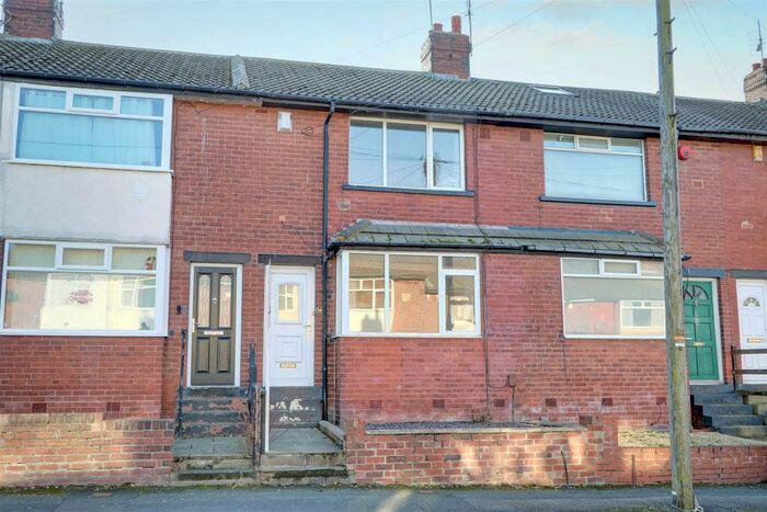 3 Bedroom Terraced House To Rent In Nancroft Mount, Armley, Leeds, LS12