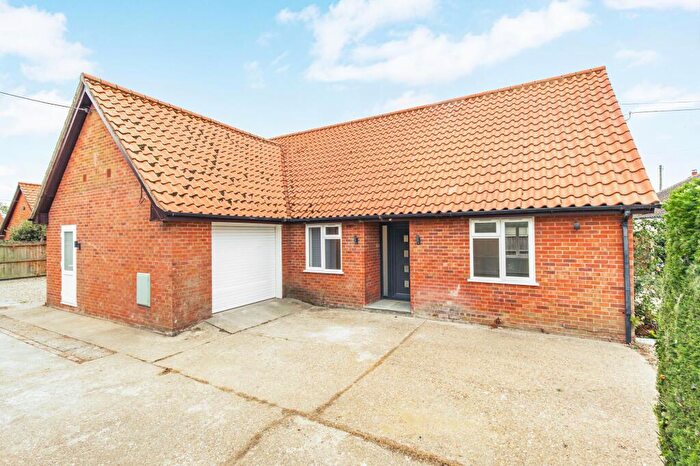 2 Bedroom Detached Bungalow To Rent In Mileham, PE32