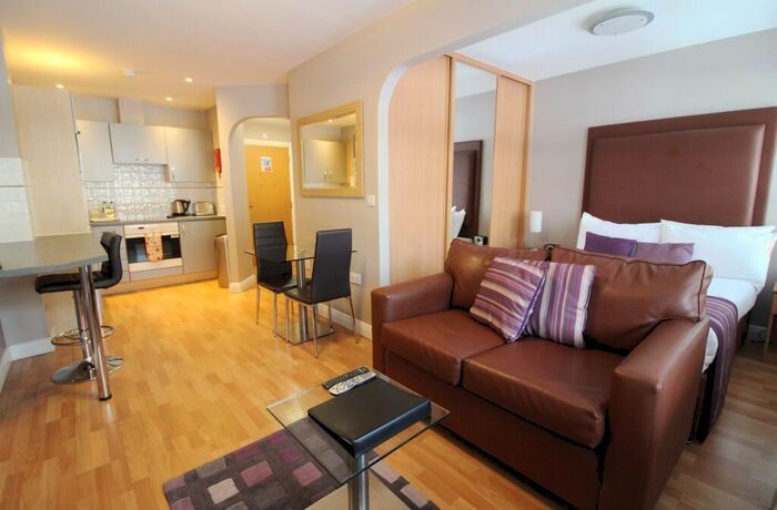 Studio To Rent In City Wall House, West Street, Reading, RG1