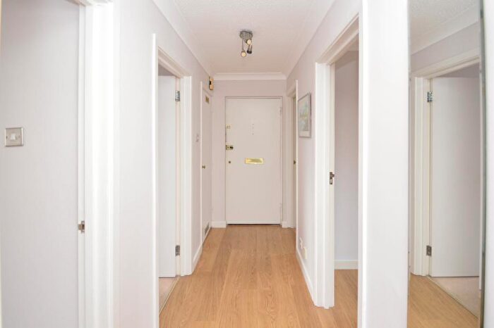 2 Bedroom Apartment To Rent In Alma Road, Windsor, SL4