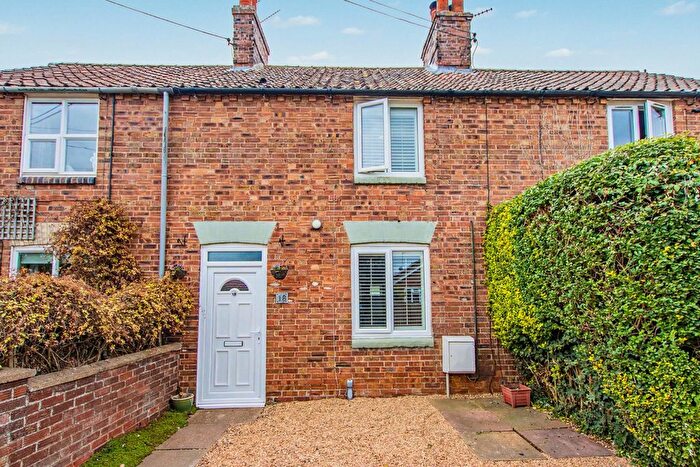 3 Bedroom Cottage For Sale In Centre Vale, Dersingham, PE31