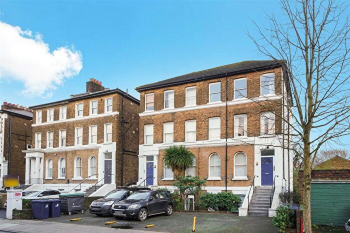 2 Bedroom Flat For Sale In Windsor Road, Ealing, W5
