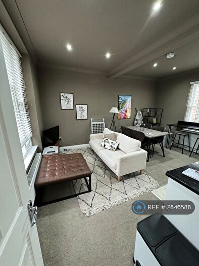 1 Bedroom Penthouse To Rent In Luxor Street, London, SE5