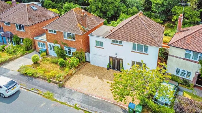 4 Bedroom Detached House For Sale In Bassett Dale, Southampton, SO16