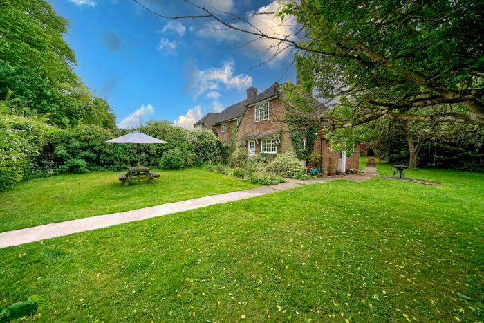 3 Bedroom Character Property For Sale In Hale Road, Wendover, Aylesbury, HP22