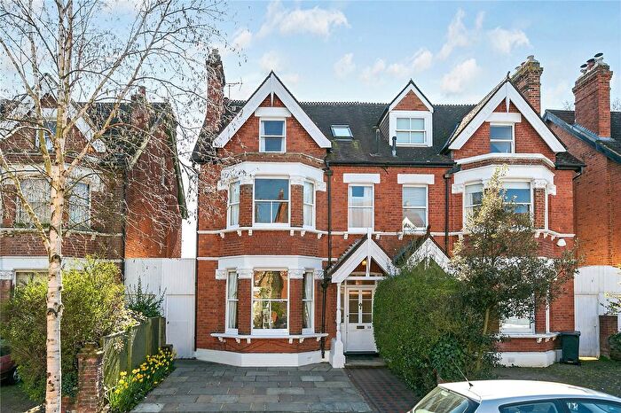 5 Bedroom Semi Detached House For Sale In The Avenue, Kew, Surrey, TW9