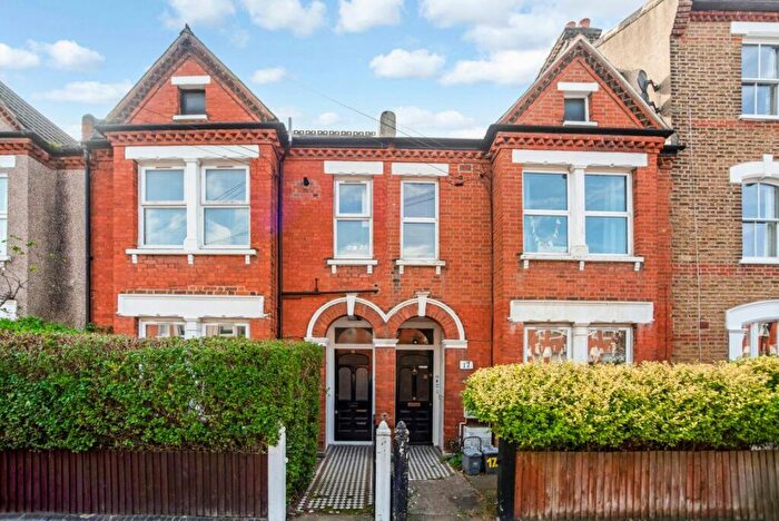 1 Bedroom Flat To Rent In Whatman Road, SE23