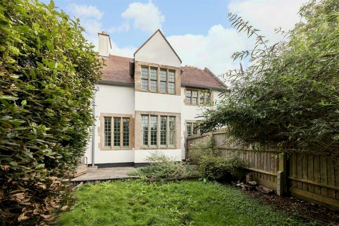 2 Bedroom House To Rent In Cowley Road, Oxford, OX4