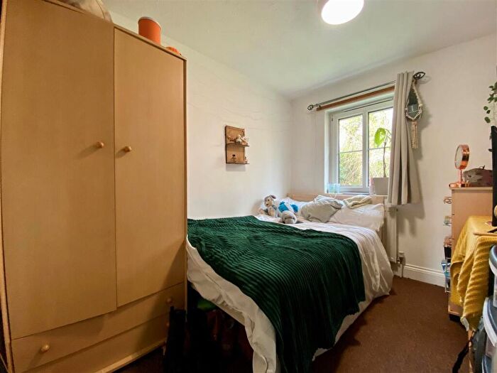 6 Bedroom House To Rent In Downs Road, Canterbury, CT2