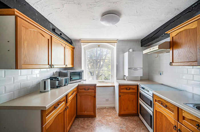 4 Bedroom Apartment For Sale In Town Quay, Southampton, SO14