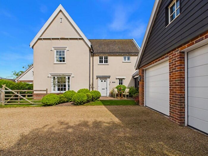 4 Bedroom Detached House For Sale In Priory Meadows, Darsham, IP17
