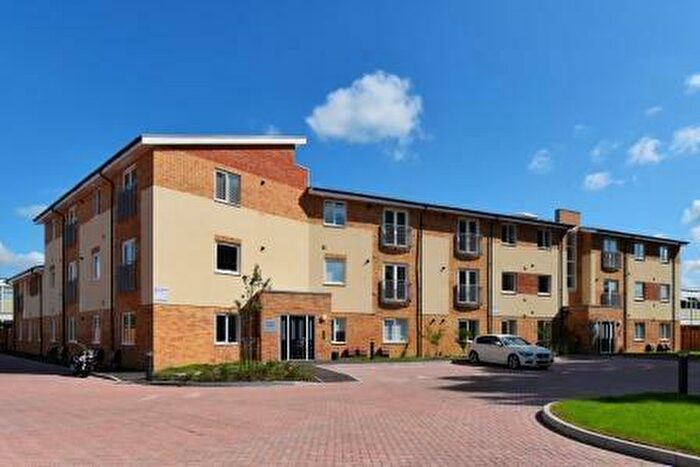 2 Bedroom Apartment To Rent In Thornton Close, Leatherhead, Surrey, KT22
