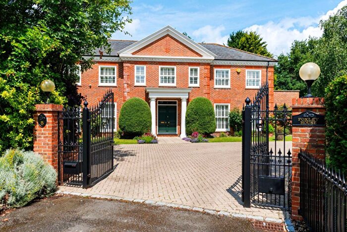 5 Bedroom Detached House For Sale In Manor Wood Gate, Lower Shiplake, RG9