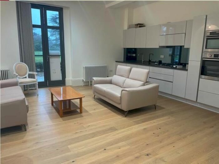 1 Bedroom Flat To Rent In Slough, Buckinghamshire SL2