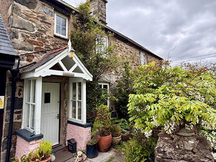 2 Bedroom Terraced House For Sale In Heulwen, Friog, LL38