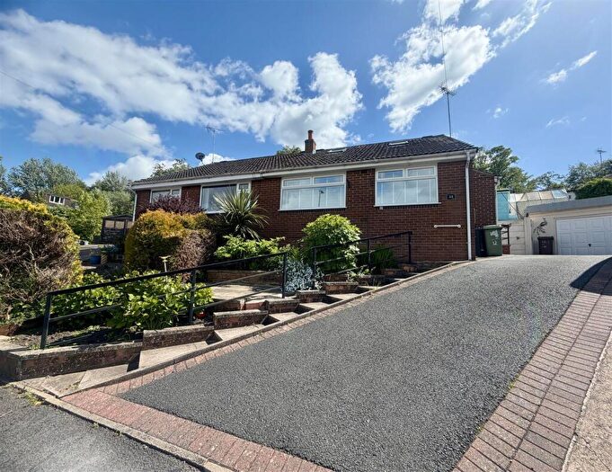 2 Bedroom Semi-Detached Bungalow For Sale In Thirsk Drive, Kippax, Leeds, LS25