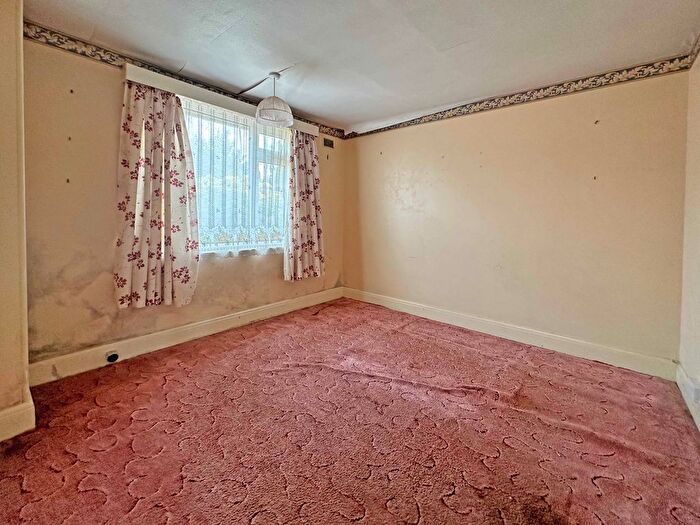 2 Bedroom Semi-Detached Bungalow For Sale In Summer Close, Exeter, EX4