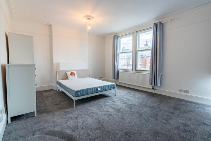 1 Bedroom Detached House To Rent In Maidstone Road, ME4