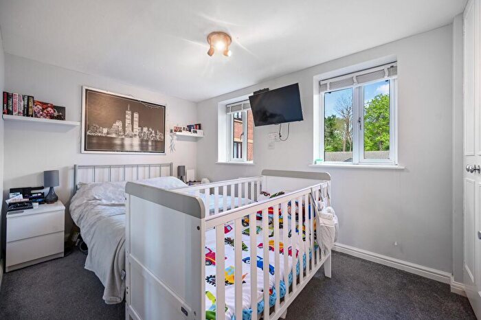 1 Bedroom Apartment For Sale In Kirk Rise, Sutton, SM1