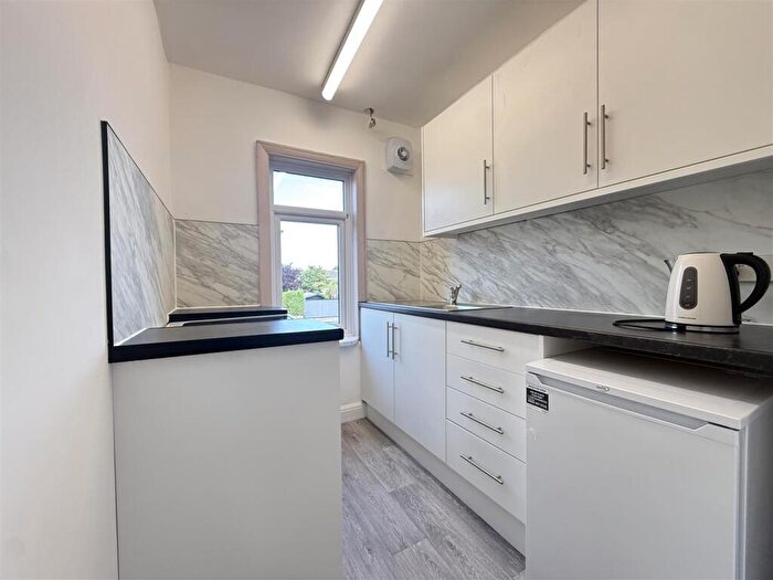 1 Bedroom Flat To Rent In Skillings Lane, Brough, HU15