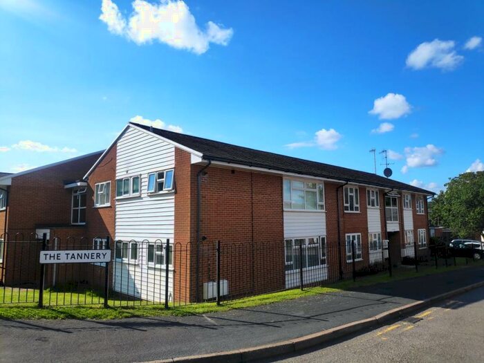 1 Bedroom Flat To Rent In The Tannery, Redhill, RH1