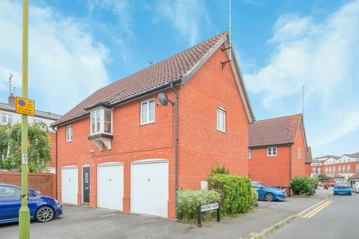 1 Bedroom Coach House To Rent In Halford Court, Hatfield, AL10