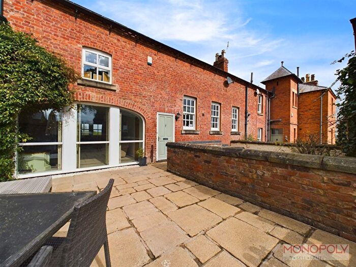 4 Bedroom Property For Sale In Croeshowell Hill, Rossett, LL12