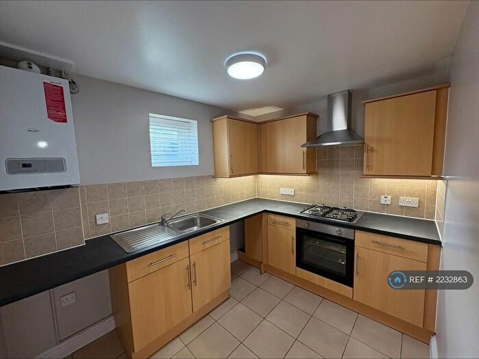 1 Bedroom Flat To Rent In Sea View Road, Parkstone, Poole, BH12