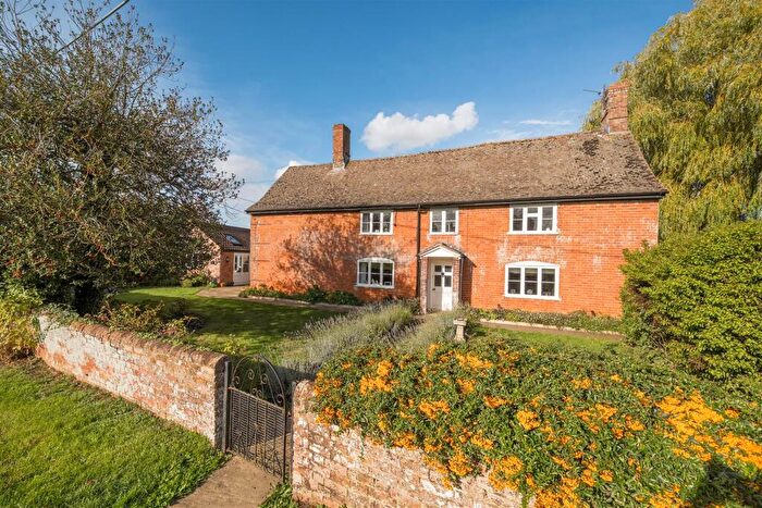 6 Bedroom Detached House For Sale In The Green, Poulshot, SN10