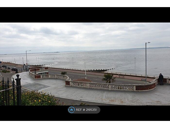 2 Bedroom Flat To Rent In Clifton Drive, Westcliff-On-Sea, SS0