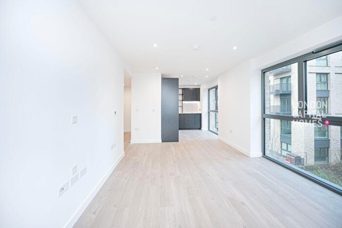 1 Bedroom Apartment To Rent In Scarlet Court, Damsel Grove, London, N4
