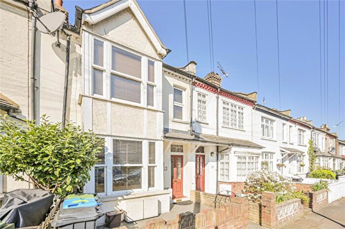 2 Bedroom Terraced House For Sale In Stanley Road, London, N11