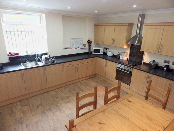 5 Bedroom Terraced House To Rent In High Street ( Bed), Bangor, Gwynedd, LL57