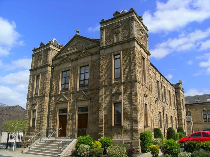 2 Bedroom Flat To Rent In Flat Austin House, Commercial Street, Morley, Leeds, LS27