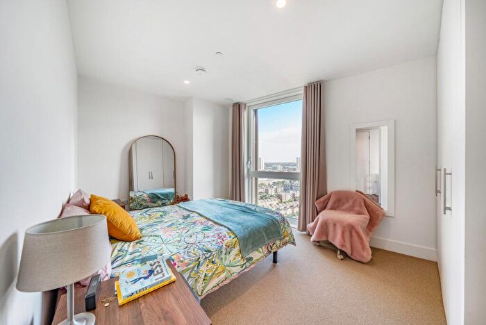 1 Bedroom Flat To Rent In Moulding Lane, London, SE14