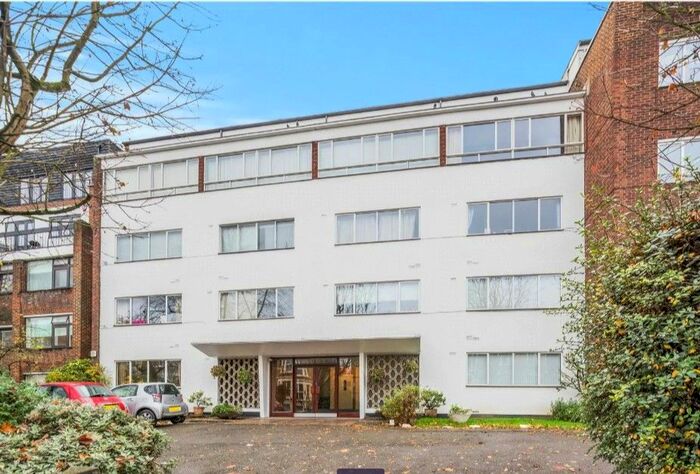 Studio To Rent In Haverstock Hill, London, NW3