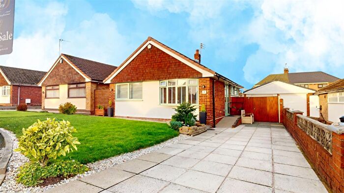2 Bedroom Detached Bungalow For Sale In Severn Close, Billinge, Wigan, WN5