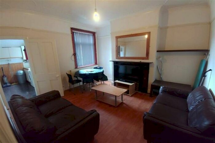 3 Bedroom Detached House To Rent In Queensland Avenue, Coventry, CV5