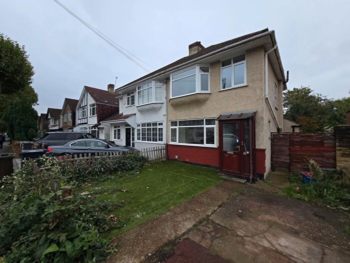 3 Bedroom Semi-Detached House To Rent In Durham Road, Feltham, TW14