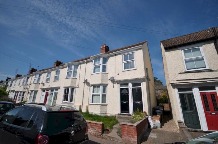 2 Bedroom Maisonette To Rent In Upper Bridge Road, Chelmsford, Essex, CM2