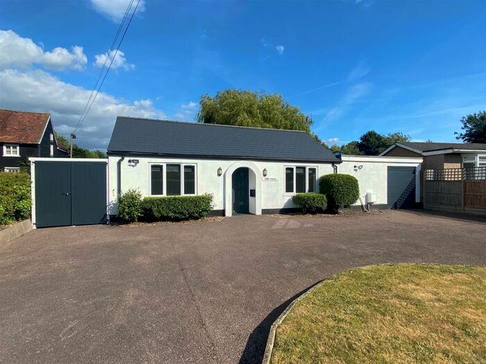 3 Bedroom Bungalow To Rent In Sleapshyde, Smallford, St. Albans, AL4